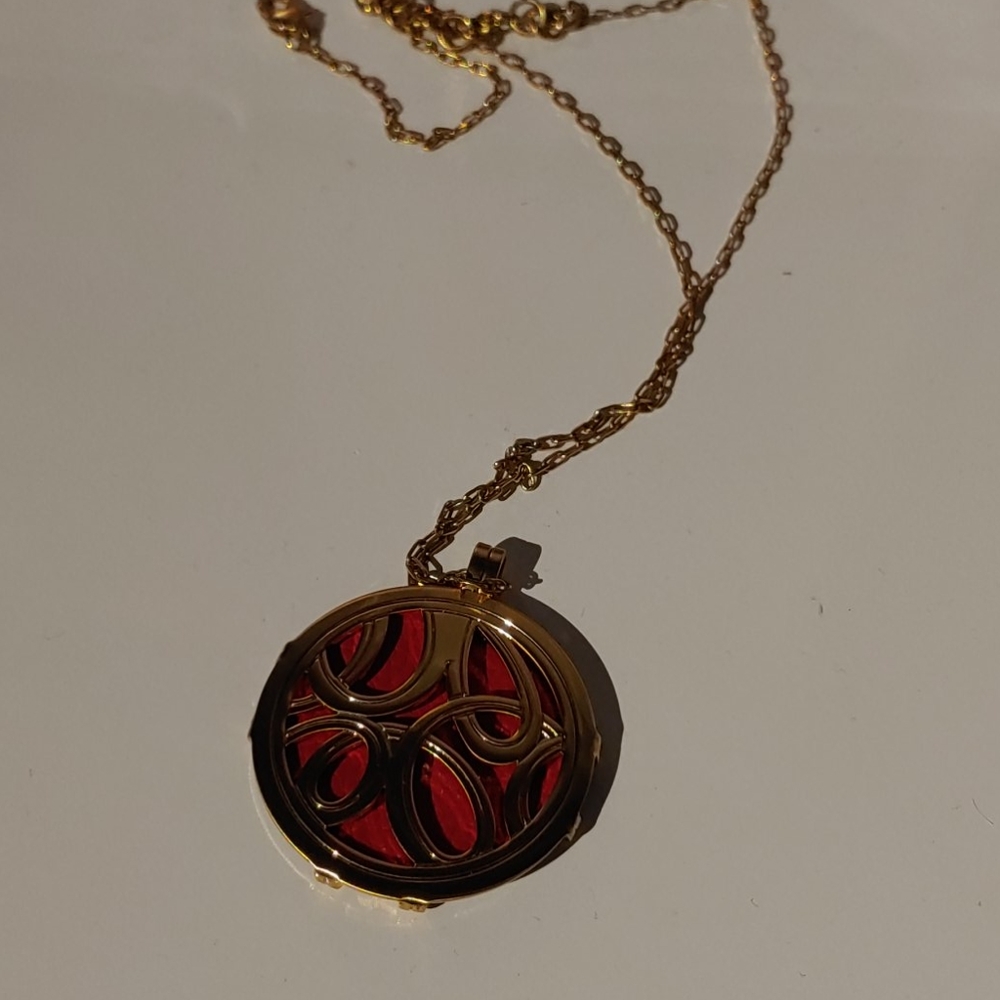 Unique neclace